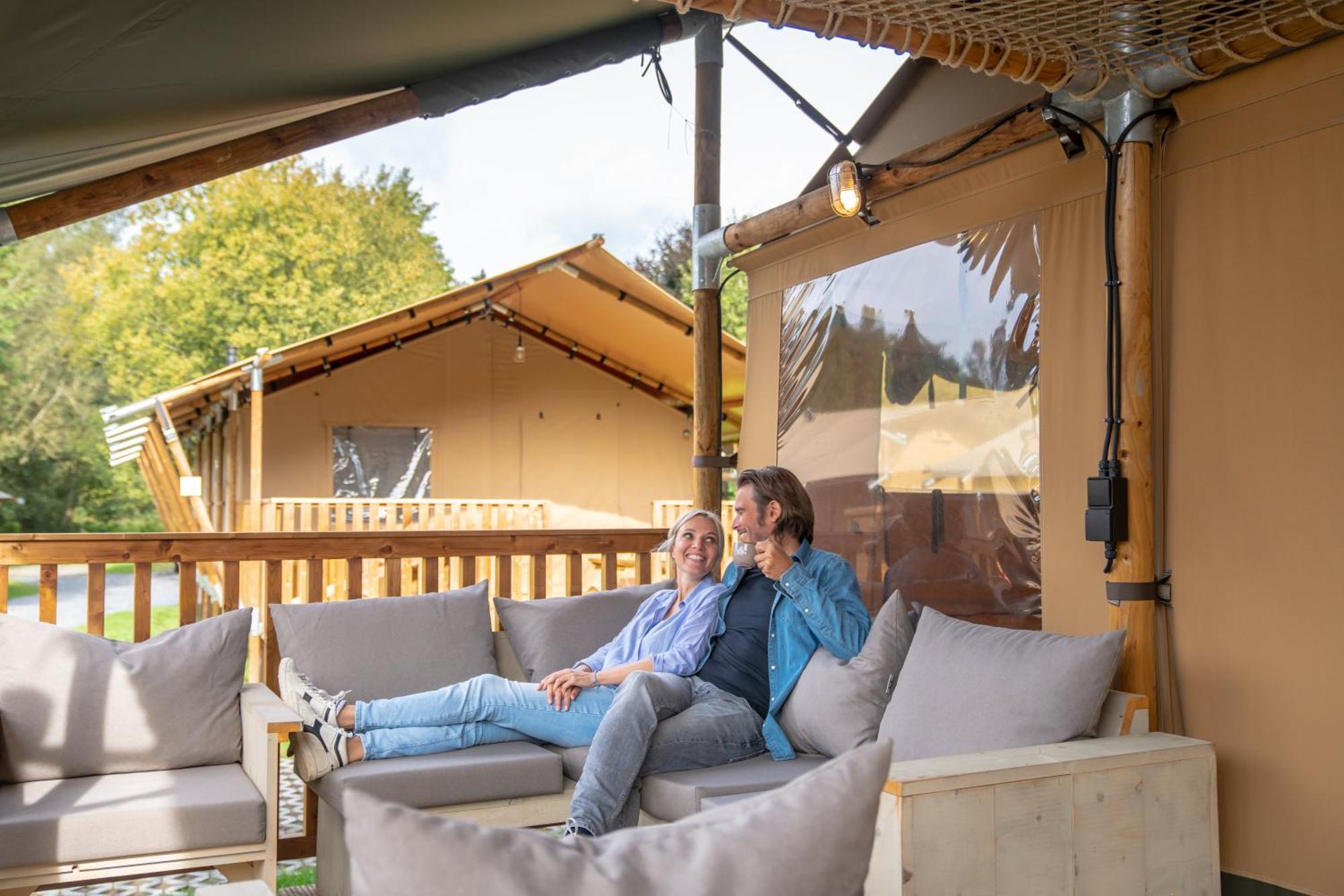 Landal Glamping Neufchâteau Exteriör bild