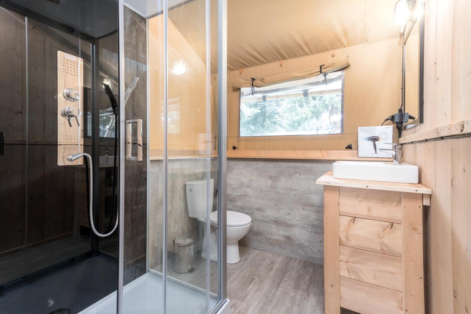 Landal Glamping Neufchâteau Exteriör bild